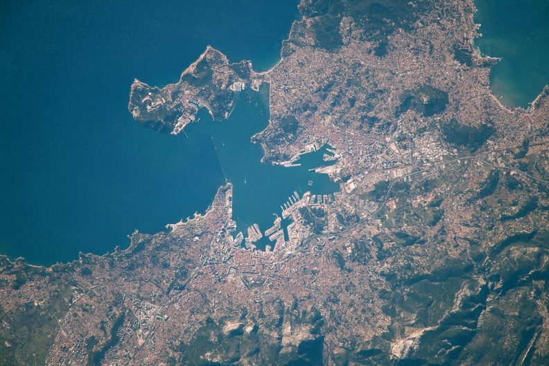 Toulon, France, from #ISS, Dec 29, 1000-mm