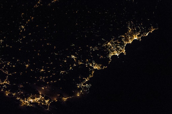 Côte d'Azur, France, at night, from #ISS, Dec. 2, 85-mm